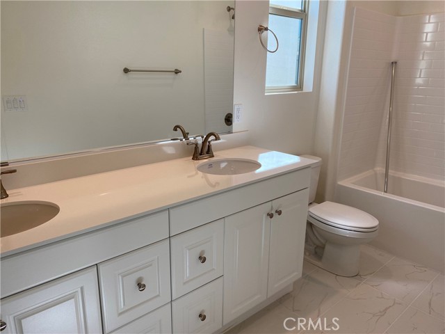 Detail Gallery Image 10 of 20 For 27410 Pioneer Ct, Valencia,  CA 91381 - 3 Beds | 3 Baths