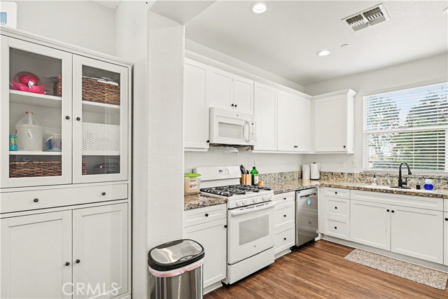 Detail Gallery Image 13 of 44 For 494 Lily, Merced,  CA 95341 - 3 Beds | 2 Baths