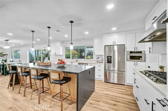 Front Image Thumbnail for CROC25268773