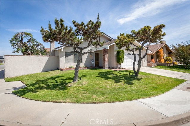 972 Dahlia Ave, Costa Mesa, CA 92626