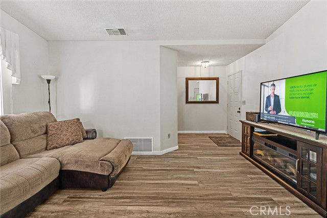 Detail Gallery Image 8 of 38 For 2906 Summer Set Cir, Banning,  CA 92220 - 2 Beds | 2 Baths