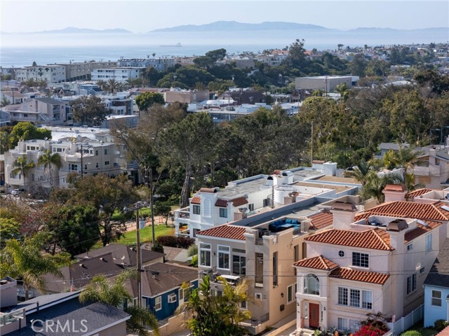 Detail Gallery Image 40 of 43 For 619 10th St, Hermosa Beach,  CA 90254 - 4 Beds | 3/1 Baths