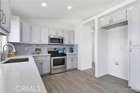 Detail Gallery Image 8 of 23 For 8951 Grapefruit Ave, Hesperia,  CA 92345 - 3 Beds | 2 Baths