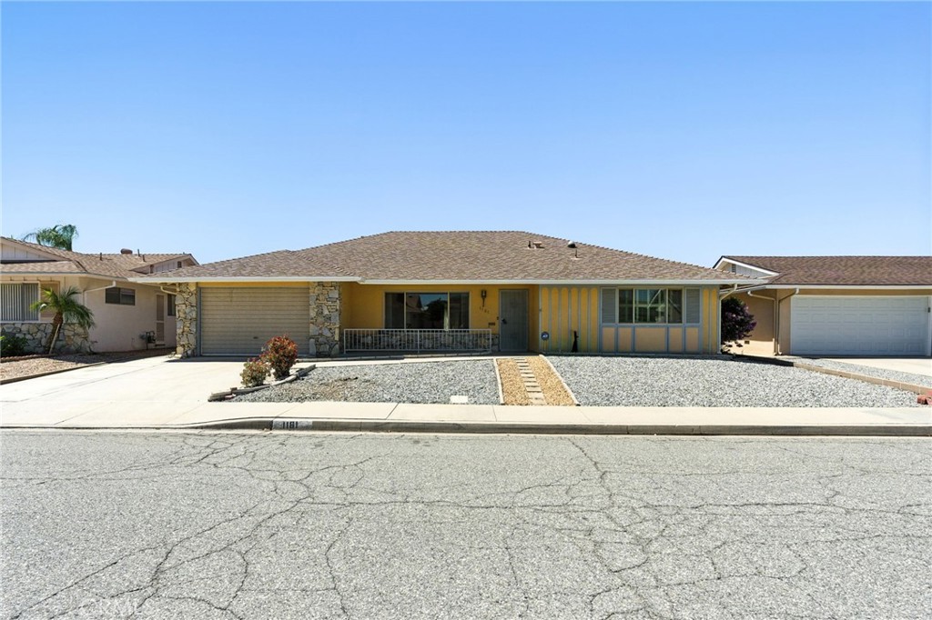 1181 Sandlewood Drive