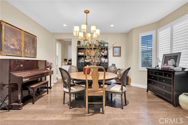 Image 3 of 66 For 220 Barnes  