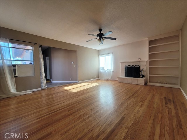 34726 Pecan Avenue, Yucaipa CA: https://media.crmls.org/medias/fe46a48b-4a93-4493-8b54-54b2fd0963f3.jpg