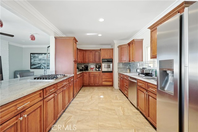 5103 N Nearglen Avenue, Covina CA: https://media.crmls.org/medias/fe4720ce-1032-4260-80ad-a347df2c0358.jpg