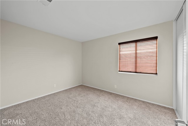 6327 W Avenue J5, Lancaster CA: https://media.crmls.org/medias/fe47d288-d5ce-4039-8756-bf3566c1b487.jpg