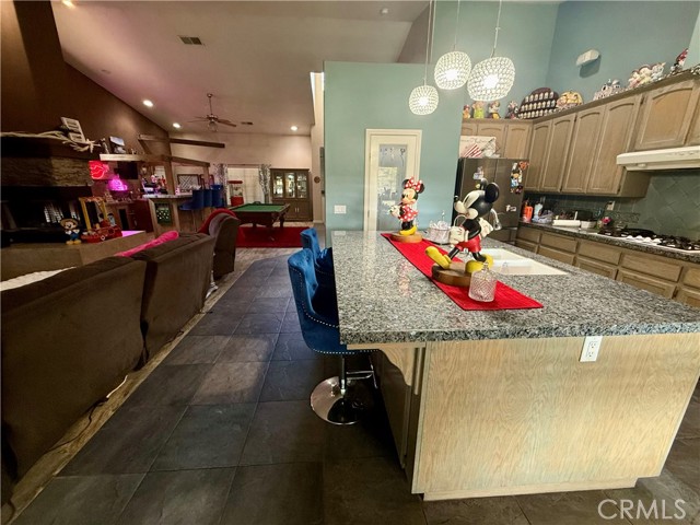 Detail Gallery Image 4 of 27 For 9869 Kehl Canyon Rd, Cherry Valley,  CA 92223 - 4 Beds | 3 Baths