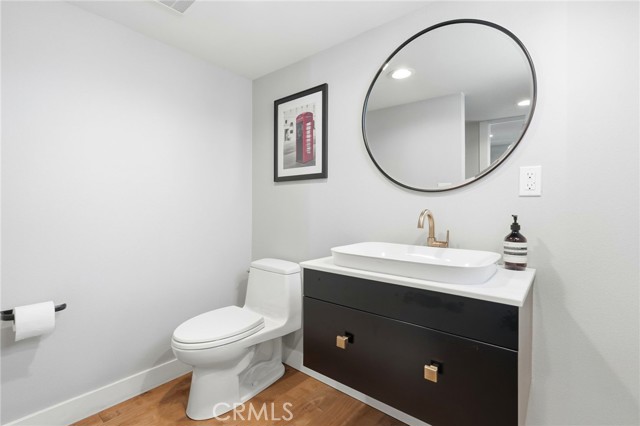 Detail Gallery Image 20 of 57 For 2311 W Clark Ave, Burbank,  CA 91506 - 4 Beds | 4/1 Baths