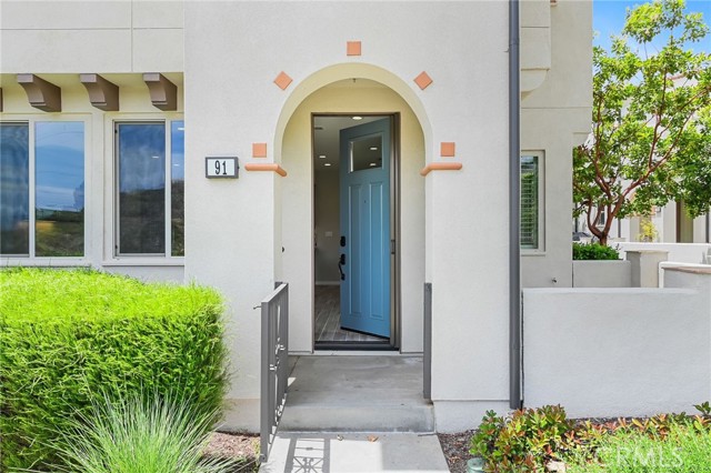 Detail Gallery Image 2 of 24 For 91 Adelfa St, Rancho Mission Viejo,  CA 92694 - 3 Beds | 2/1 Baths