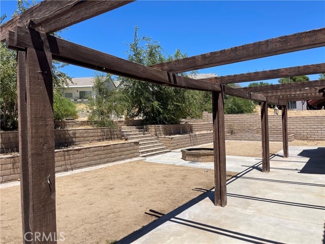 Detail Gallery Image 5 of 45 For 14723 Blue Grass Dr, Helendale,  CA 92342 - 3 Beds | 2 Baths