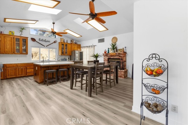 Detail Gallery Image 16 of 44 For 21890 Victorian, Wildomar,  CA 92595 - 5 Beds | 3 Baths