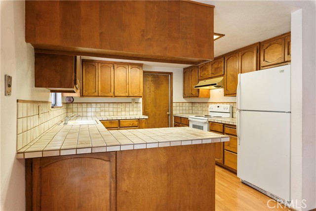 Detail Gallery Image 9 of 36 For 977 Sixth St, Lakeport,  CA 95453 - 2 Beds | 2 Baths