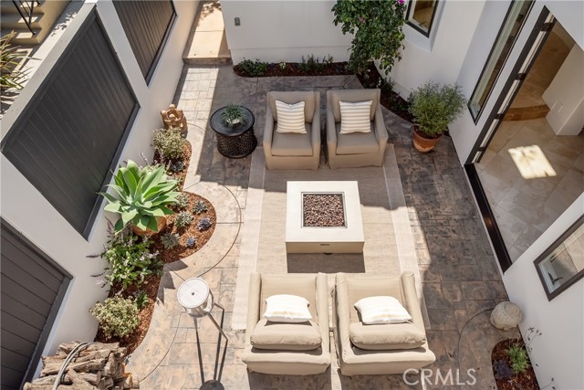 561 33rd Street, Manhattan Beach, California 90266, 5 Bedrooms Bedrooms, ,5 BathroomsBathrooms,Residential,Sold,33rd,SB21226238