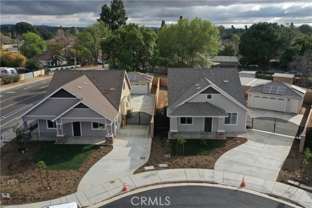 Detail Gallery Image 2 of 10 For 5215 Peony Ct, Riverside,  CA 92506 - 4 Beds | 2/1 Baths