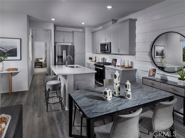 209 Aurora Lane, Pomona CA: https://media.crmls.org/medias/fe4b3bc4-ce7a-4de0-bbb3-eea262ad398f.jpg