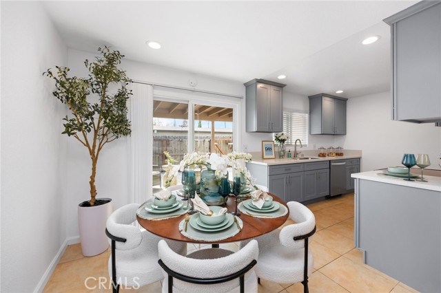 13301 Verde Street, Garden Grove CA: https://media.crmls.org/medias/fe4b98e8-ab58-4735-8a54-0c6b00b5048d.jpg