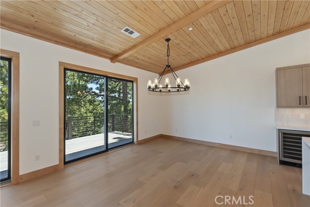 40564 Ironwood Road, Big Bear Lake CA: https://media.crmls.org/medias/fe4b9d0d-a113-4bc2-9fa7-bf7a688bc396.jpg