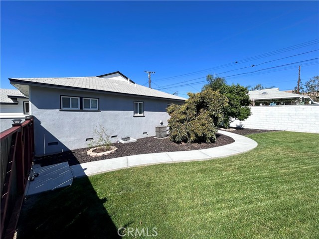 Detail Gallery Image 5 of 19 For 5244 Yale St, Montclair,  CA 91763 - 3 Beds | 2 Baths