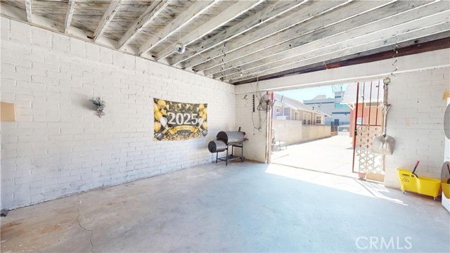 5854 Woodlawn Avenue, Los Angeles CA: https://media.crmls.org/medias/fe4bf322-ab0f-49ff-8ed3-05c2e5fa5899.jpg