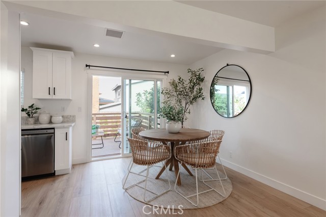 Detail Gallery Image 12 of 46 For 1713 Speyer Ln, Redondo Beach,  CA 90278 - 3 Beds | 2 Baths