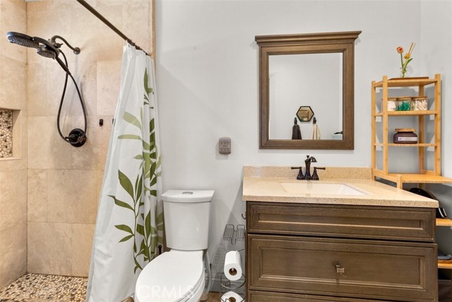 Detail Gallery Image 14 of 26 For 413 Roxdale, La Puente,  CA 91744 - 4 Beds | 2 Baths