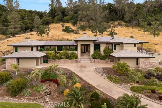 3386 Canyon Oaks Terrace, Chico CA: https://media.crmls.org/medias/fe4cdc71-1229-4913-9ff1-2b6e3a55e57f.jpg