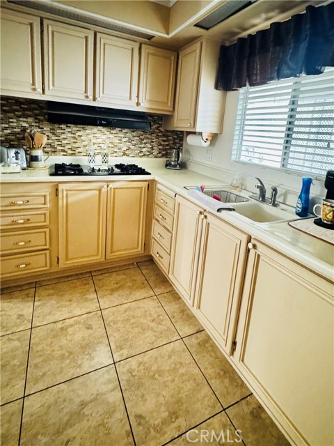 Detail Gallery Image 9 of 22 For 1441 S Paso Real Ave #9,  Rowland Heights,  CA 91748 - 2 Beds | 2 Baths