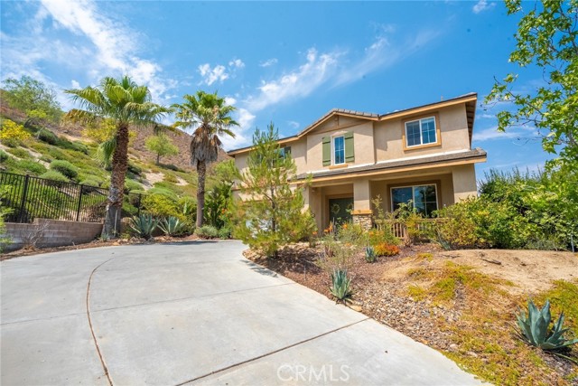 Detail Gallery Image 4 of 34 For 24912 Blue Oak Cir, Menifee,  CA 92584 - 5 Beds | 2/1 Baths