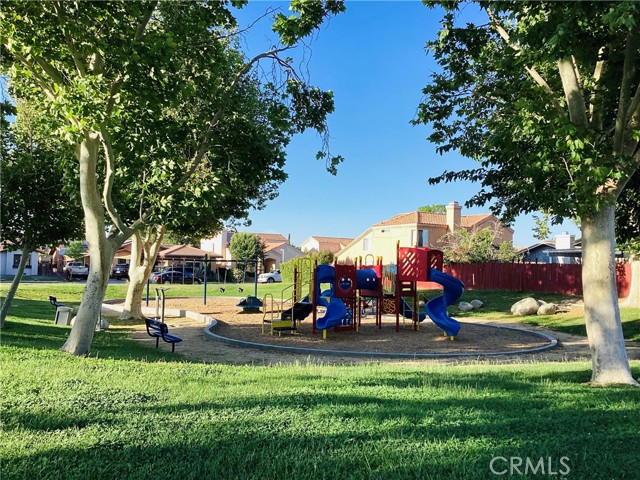 2326 Scott Avenue, Palmdale CA: https://media.crmls.org/medias/fe4f507c-ac85-4277-83a9-c593ec39a6d4.jpg