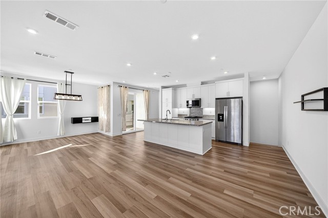 1615 W Bushell Street, Anaheim CA: https://media.crmls.org/medias/fe5001ed-6f7e-466a-8a34-76cca727f690.jpg