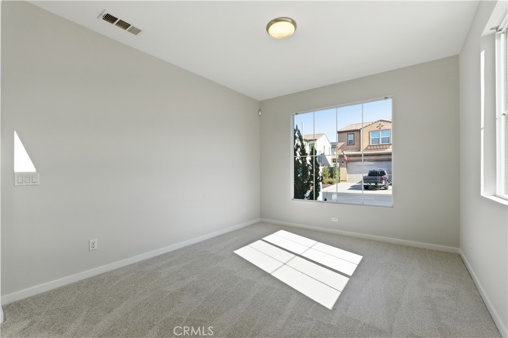 MLS #OC25234656 image #6