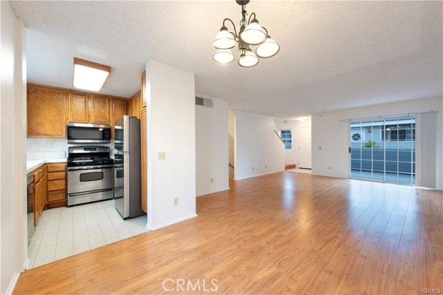 2800 Plaza Del Amo, Torrance CA: https://media.crmls.org/medias/fe506c53-0353-4e00-b76e-883ac147447f.jpg