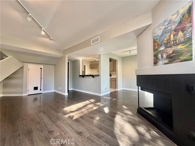 Detail Gallery Image 3 of 32 For 13096 Le Parc #92,  Chino Hills,  CA 91709 - 2 Beds | 2/1 Baths