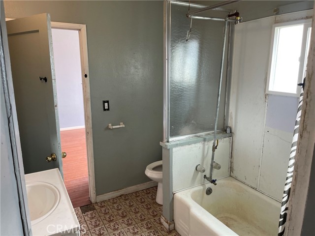 12278 5th, Yucaipa CA: https://media.crmls.org/medias/fe50a63d-a442-4189-b9ef-82b51b129408.jpg