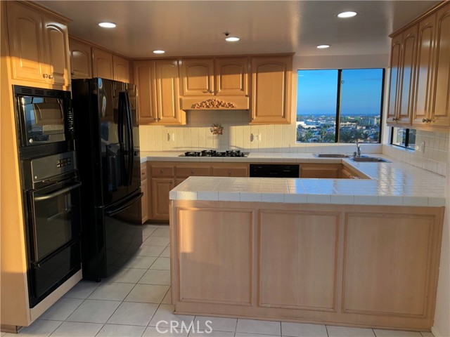 270 Cagney Lane, Newport Beach CA: https://media.crmls.org/medias/fe512602-be9f-40b5-b7d8-b96521306de0.jpg