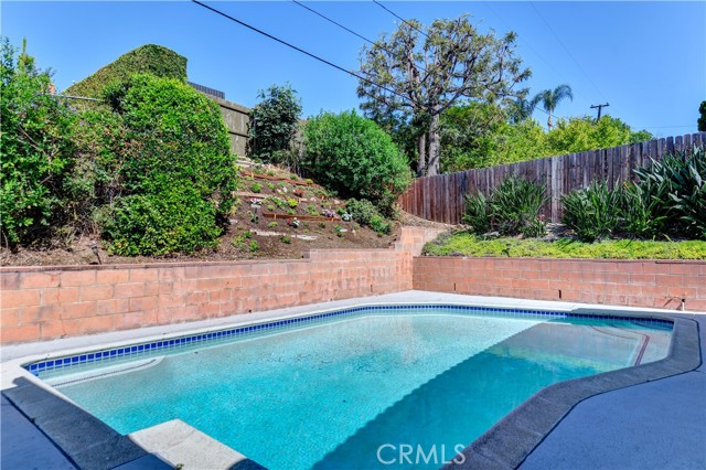 1421 Sierra Vista Drive, La Habra CA: https://media.crmls.org/medias/fe5173c3-dbb5-4d0b-88ac-5b0cda29c317.jpg