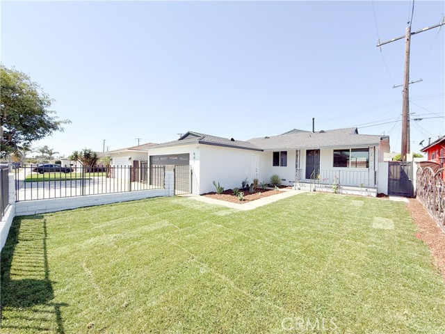 Detail Gallery Image 1 of 28 For 601 S Keene Ave, Compton,  CA 90220 - 3 Beds | 3 Baths