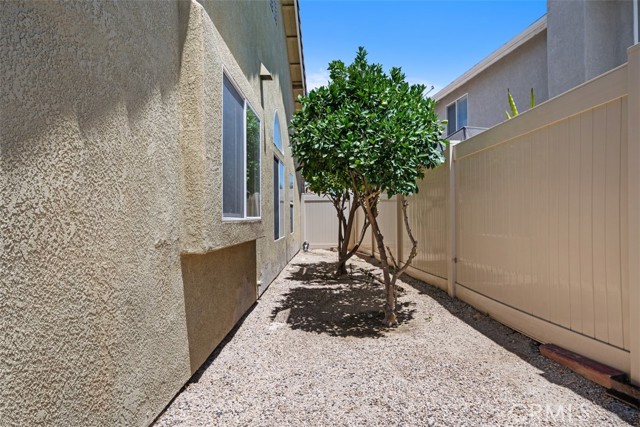 24329 Corte Aldalano, Murrieta CA: https://media.crmls.org/medias/fe54bead-fc0e-4757-9d80-3c9f5a86caff.jpg