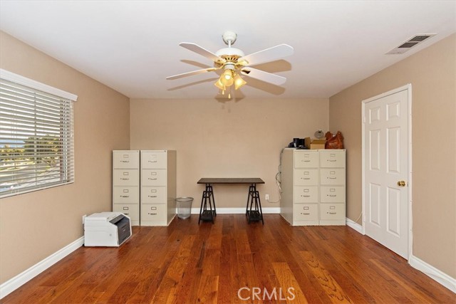 14132 Peral Court, Chino CA: https://media.crmls.org/medias/fe565f6c-d39d-48fc-93ca-01a4e863b4b7.jpg