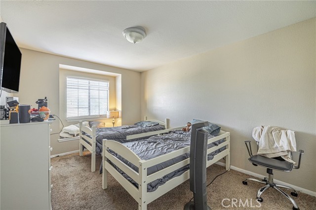 13290 Riverview Drive, Victorville CA: https://media.crmls.org/medias/fe56aa33-1a5b-4dea-a197-a2760853cd12.jpg