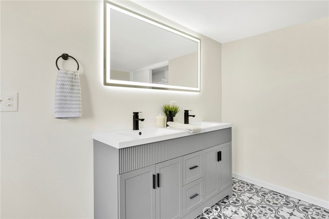 Detail Gallery Image 31 of 61 For 14344 Central Rd, Apple Valley,  CA 92307 - 4 Beds | 2 Baths