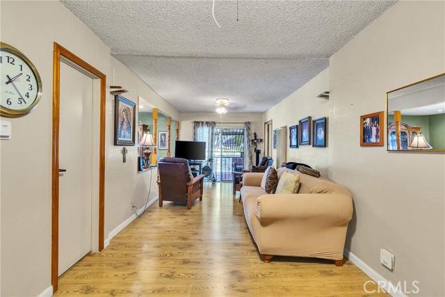 Detail Gallery Image 10 of 31 For 2244 Thelma Ave, Los Angeles,  CA 90032 - 3 Beds | 2 Baths