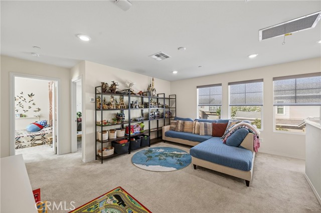 16765 Stags Leap Lane, Fontana CA: https://media.crmls.org/medias/fe577b55-e4ef-4565-96aa-373b0898a24e.jpg