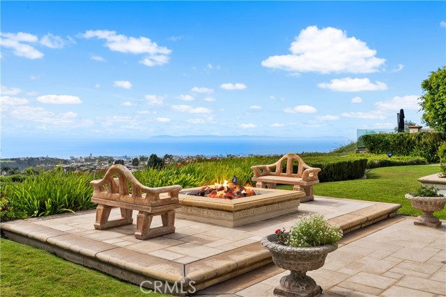 Detail Gallery Image 11 of 37 For 23 San Mateo Way, Corona Del Mar,  CA 92625 - 5 Beds | 3 Baths