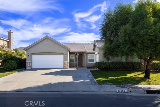 Detail Gallery Image 2 of 35 For 13668 Darwin Dr, Moreno Valley,  CA 92555 - 4 Beds | 2 Baths