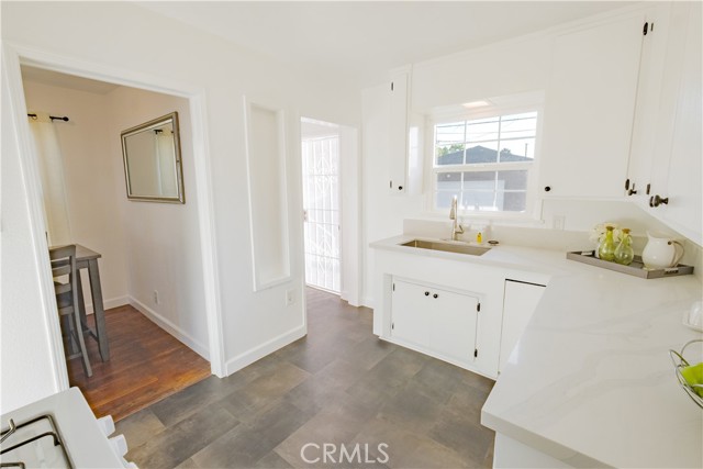 4829 Walnut Ave, Long Beach CA: https://media.crmls.org/medias/fe5975c5-e693-4374-8cc6-13854d280a1e.jpg