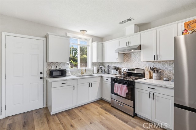 Detail Gallery Image 10 of 22 For 4530 E Mckenzie, Fresno,  CA 93702 - 2 Beds | 1 Baths