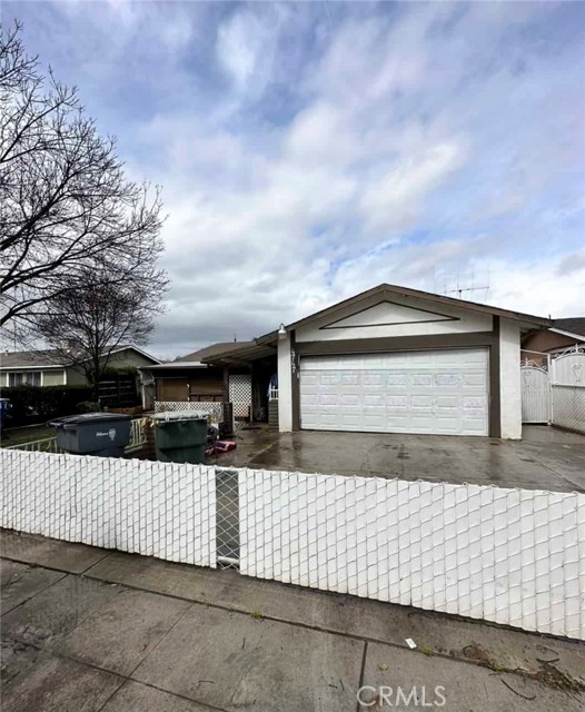 4747 E Kaviland Avenue, Fresno, CA, 93725 4747 E Kaviland Avenue, Fresno, CA, 93725